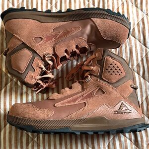 Altra Lone Peak Hiker 2 Boots with Durable Sole and wide toe box for comfort